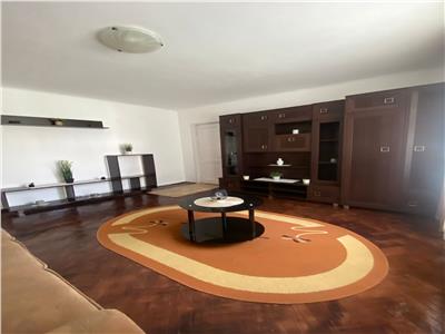 Apartament de vanzare cu 2 camere etajul 1 bld.Republicii  Onesti