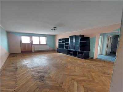 Apartament cu 2 camere de vanzare Onesti